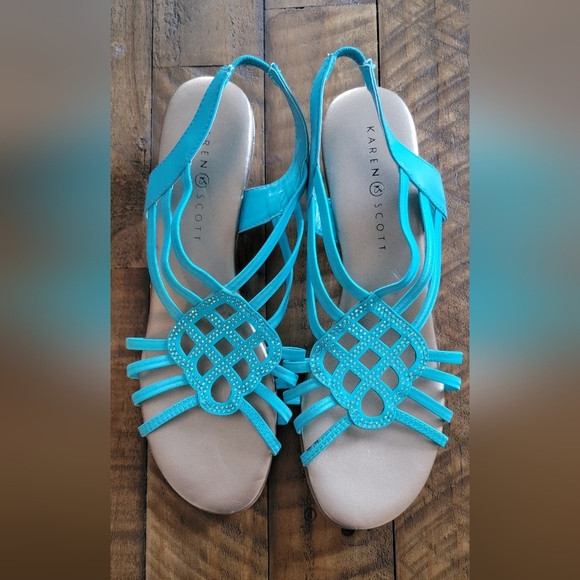 Karen Scott Sandals - Picture 1 of 4